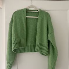 Wool Green Medium Never Worn Oversized Zara Cardigan Casual Style, Casual Green Zara Cardigan, Zara Green Spring Cardigan, Zara Green Sweater For Spring, Zara Green Spring Sweater, Green Cardigan, New Closet, Zara Sweater, Sweaters & Cardigans