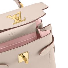 LOUIS VUITTON® - Lockme Ever Mini - Greige Lv Lockme Ever Mini, Lock Me Ever Mini Lv, Lockme Ever Mini, Lv On The Go, Louis Vuitton Lockme, Louis Vuitton Agenda, Mini Outfit, Mini Top, Beautiful Handbags