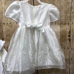 Beautiful, Brand New White Dress For Flower Girl, Easter, Springtime. Nwt. Have Same Dress In Size 2 And 4 If You Need To Dress For Wedding Or Siblings. White Short Sleeve Princess Dress For Dress-up, Cute Fitted Dress For First Communion, Spring First Communion Dress, Short Sleeve Princess Dress For First Communion In Spring, Spring First Communion Princess Dress With Short Sleeves, Spring Confirmation Princess Dress With Ruffles, Short Sleeve Baptism Dress For Spring, Spring Princess Dress With Short Sleeves For First Communion, White Short Sleeve First Communion Dress For Spring