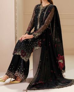 Desi Outfits, Embroidered Chiffon, Outfits Ideas, Traditional Dresses, Desi, Chiffon