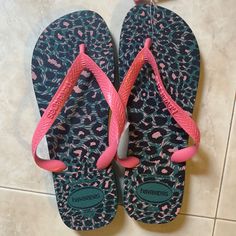 Brand New Animal Print Pink And Green Havaianas These Run Small.. I Would Say Equivalent To A 9/10 Pink Slip-on Flip Flops, Pink Casual Slip-on Flip Flops, Pink Cushioned Flip Flops For The Beach, Pink Cushioned Slip-on Flip Flops, Non-slip Pink Flip Flops For Vacation, Pink Non-slip Casual Flip Flops, Pink Casual Flip Flops For Vacation, Pink Tropical Style Flip Flops With Round Toe, Pink Non-slip Flat Flip Flops