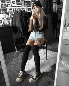 Egirl Fashion, E Girl Outfits, Skater Girl Outfits, Aesthetic Grunge Outfit, Emo Outfits, Punk Outfits, Emo Fashion, Rock Punk, Grunge Goth