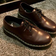 Doc Martens Burgundy Oxford Platforms -Nearly Brand New -Women Size 12/Mens Size 10.5 -$100 Less Than Original Price Persona Moodboard, Low Doc Martens, Dr Martens Burgundy, Dr Martens Bex, Shoes Dr Martens, Oxford Platform, Doc Marten Oxford, Dr Martens Shoes