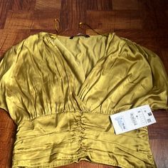 Green Top Zara Gold Tops For Spring, Casual Gold Blouse For Spring, Trendy Gold Blouse For Spring, Gold Blouse For Spring Day Out, Green Top, Green Tops, Zara Tops, Zara, Womens Tops