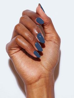 Vernis à ongles le plus durable | STATIC NAILS Laque de Verre Liquide Nail Colors For Brown Skin, Colors For Brown Skin, Dark Skin Nail Polish, Dark Skin Nail Color, Static Nails, Cute Nail Colors, Long Lasting Nail Polish, October Nails, Nail Repair