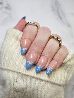 Nail Inspiration Homecoming, French Nail Art Blue, Blue Nails Accent Nail, Light Blue And Silver Nails Almond, Simple Nails Short Blue, Summer Nails Essie, Light Blue And Pearl Nails, Purple French Tip Design, Nails For High Schoolers