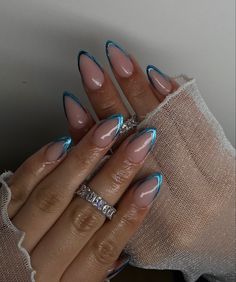 Blue Gold Nails, Periwinkle Nails, Nail Ideas Simple, Blue Chrome Nails, Retro Nails, Chrome Nails Designs, Summer Toe Nails, French Tip Acrylic Nails, Nail Art Inspo