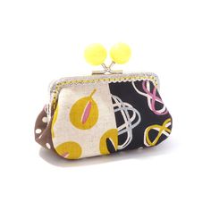 This is a cute metal frame purse with various patterns. This is colorful and fashionable. It's good to store coins or small things. approximate size Metal frame width：10.5cm（4.1inch） Height：7cm（2.7inch） Width：13cm（5.1inch） Depth：5cm（1.9inch） Retro Rectangular Coin Purse For Daily Use, Retro Pouch Clutch As Gift, Compact Retro Coin Purse Gift, Retro Multicolor Coin Purse As Gift, Retro Pouch Coin Purse Gift, Retro Compact Coin Purse As Gift, Retro Coin Purse Gift, Retro Compact Coin Purse For Gift, Retro Handmade Coin Purse For Daily Use