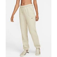 Nike Therma Fit Sweatpants Fuzzy Sherpa Pants Women's Size M Dd6511-206 New Condition: New With Tag Item(S) Exactly As Shown In The Pictures. We Ship Orders Within One Business Day, Tracking Information Will Be Provided Once The Label Is Generated. If You Have Any Questions Feel Free To Ask We Will Reply Asap. See Our Feedback! Buy With Confidence! Fast Shipping! Sherpa Pants, Nike Therma Fit, Nike Pants, Black Cream, Track Pants, Women's Pants, The Label, New Color, Nike Women