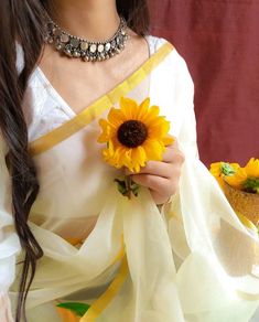 Yellow Pfp Aesthetic, Bookstagram Reels, Eid Looks, Crown Aesthetic, Fancy Short Dresses, Hide Face, Girly Dp, Film Photography Tips, Bridal Mehendi Designs