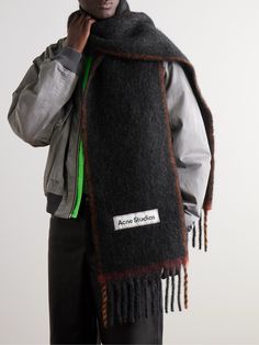 This version of Acne Studios' 'Vally' scarf is spun with alpaca, mohair and wool so it'll be especially cosy. It's detailed with fringed trims, a logo patch and subtle tonal-brown stripes. Acne Studios Scarf Outfit, Acl Fits, Scarfs For Men, Wool Scarf Knitted, Scarf Outfit Men, Acne Studios Scarf, Cool Scarf, Form Outfits, Sixth Form Outfits