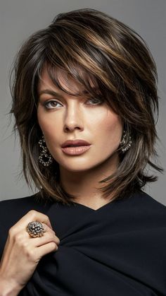 Long Wavy Layers, Haircut Images, Textured Curly Hair, Layered Haircuts For Medium Hair, Textured Bob, Medium Layered Haircuts, Short Hair Lengths, Haircuts Short, Haircuts For Medium Hair