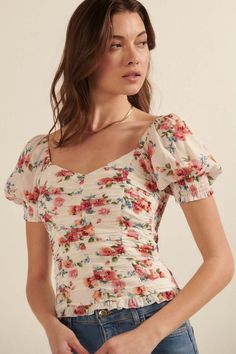 Floral Shirts For Women, Floral Long Tops, Floral Blouse Designs, Floral Puff Sleeve Top, Clothing Designs, Floral Outfit, Ruched Bodice, Soft Summer, Soft Natural