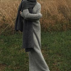 Na-Kd Knit Sweater Maxi Dress, Perfect Piece For Fall! Brand New With Tags Attached Never Been Worn Maxi Dress Grey, Nursing Maxi Dress, Midi Dress Brown, Blush Maxi Dress, Short Maxi Dress, Sweater Maxi Dress, Knit Maxi Dress, Cutout Maxi Dress, Grey Maxi Dress