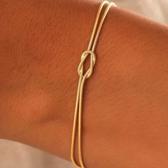 Mother Daughter Jewelry Bracelet, Marlee Grace, Mother Daughter Gift Ideas, Mother Daughter Bond, Bond Bracelet, Daughter Bonding, Ant Spray, Knot Bracelets, Daughter Bracelet