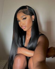 Hair Clip Wig Styles, Slick Hair Black Women, Prom Quick Weave, Side Part No Edges, Award Hairstyles, Side Part Hairstyles For Black Women, Makeup Inspo Black Women, Side Part Hairstyles Long Hair, Prom Hair Black Women