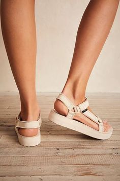 Midform Universal Canvas Sandals | Free People Teva Sandals Outfit Summer For Women, Teva Sandals Outfit Summer, Comfy Sandals Walking, Platform Teva, Teva Sandals Outfit, Beach Shoes Women, Teva Midform, Trekking Sandals, Free People Sandals