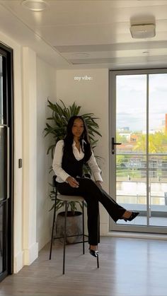 Lawyer Outfit Casual, Businesses Outfits Women, Solicitor Outfit Woman, Lawyer Fashion Black Women, Me In 50 Years Outfit, Business Casual Black Women Outfits, Office Vixen Outfits, Business Woman Aesthetic Black Women, Lawyer Aesthetic Outfit