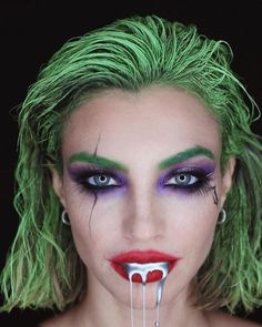 Female Joker Makeup, Female Joker Halloween, Crazy Halloween Makeup, Joker Halloween Makeup, Playful Makeup, Joker Halloween Costume, Fashion Costume Halloween, Female Joker, Monster Makeup