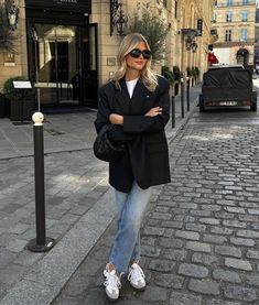 Adidas Samba Outfit, Chic French Style, Samba Outfit, Business Professional Outfits, Skandinavian Fashion, Mode Casual, Mode Inspo