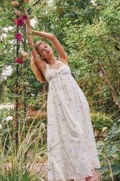 Summer Embroidery Print Maxi Dress Textured Embroidery, Lace Leaf, White Maxi Dress Boho, Cottagecore Dresses, Summer Embroidery, Leaf Decoration, Embroidery Print, Feminine Romantic, Long Linen Dress