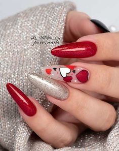 Gorgeous Valentine's Day Nail Art Designs 15 Heart Nail Designs, Valentine Nail Art, February Nails, Nail Designs Valentines, Popular Nails, Heart Nails, Valentine's Day Nails, Manicure E Pedicure, Valentines Nails