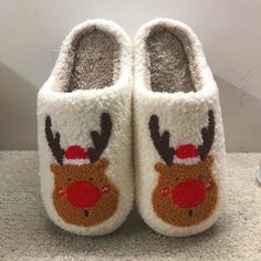 💝 Please see a size chart in listing pictures 💝 Your new favorite slipper with just in time for the holidays! The perfect Christmas morning slipper to finish off your Christmas pajamas! Our comfortable fuzzy slippers are the best gift for any of your loved ones; a universal present that nobody can turn down! Shipping is so fast and so easy with constant updates and confirmations to ensure your slippers arrive on time! Please only order if you can withstand the shipping time shown on this listing! Please feel free to check out our other listing for more comfy styles! ----💝 Product details 💝 ---- Outer material: Plushy Fabric Inner material: Artificial Wool Style: Very thick and warm ----💝 Shipping details 💝 ---- Fast shipping: 7 to 15 days Christmas Slippers, Indoor Slippers, Cute Slippers, Fuzzy Slippers, Baby Slippers, Friend Christmas, Womens Slides, Comfy Fashion, Christmas Morning