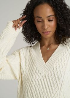 Cozy Up in Style with Our Tall Women's Sweater Extra-Long Sweaters Designed Just for You Wrap yourself in luxury with our V Neck Cashmere Blend Cable Knit Women's Tall Sweater. This women's tall cardigan sweater is crafted from premium cashmere, offering a touch of elegance to your casual wardrobe. The relaxed fit and ribbed cuffs provide comfort and style, while the V-neck design allows for versatile layering options. Wear it over a collared shirt for a smart office look, or pair it with jeans Scrubs Dress, Cozy Sleepwear, Cable Knit Sweater Womens, Tall Sweater, Smart Office, Fall Denim, Office Look, Sports Blazer, Long Sleeve Tee Shirts