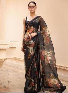 Saree Sabyasachi, Black Sari, Saree Bollywood, Hippy Style, Chique Outfits, Saree Trends