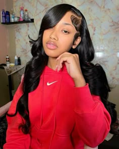 Teenage Hairstyles, Pretty Accessories, Dyed Hair Inspiration, Sew Ins, Women's Wigs, Hair Laid, Pretty Bracelets, Unique Hairstyles