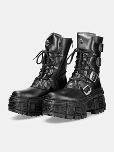 ❤︎Dark punk metal street style power sole half boot❤︎ Emo Goth Outfits, Half Boot, Ouji Fashion, Dark Punk, Punk Man, Punk Men, Rock Boots, Boots Thick, Punk Shoes