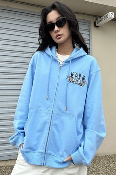 Mr Enjoy Da Money Oversized Hoodie - Autumn/Winter '24 Collection Available Colors: White Gray Blue Black Product Details: Oversized fit Unisex design Material: 59.5% cotton, 40.5% polyester Model is wearing size M, height: 175cm (5'7"), weight: 53kg (117lbs) Care Instructions: Hand wash with water under 40°C No bleach Flat to dry Size Guide (Measurements in cm) Size Chest Shoulder Length Sleeve S 126 55 71 63 M 130 56.5 73 64 L 134 58 75 65 XL 138 59.5 77 66 XXL 142 61 79 67 Oversized Hoodie Outerwear With Letter Print, Oversized Hooded Jacket With Letter Print, Oversized Letter Print Hooded Jacket For Streetwear, Oversized Hooded Jacket With Letter Print For Streetwear, Oversized Casual Hooded Jacket With Letter Print, Winter Hip Hop Cotton Hooded Jacket, Oversized Blue Hooded Jacket With Drawstring, Sporty Oversized Hooded Jacket With Letter Print, Trendy Blue Hooded Jacket For Streetwear