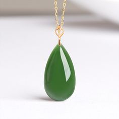 SPECIFICATIONS Model Number: PG3939 Style: Classic Metals Type: 14K Gold Filled Main Stone: Jade Item Weight: 0.05 Item Type: Charms Fine or Fashion: Fine Certificate: YES Brand Name: Natural Spinach Green Old Material Hotan Jade Jasper Pendant Jewelry Genuine 18K Gold Inlaid Men's Necklace Women's Gifts Jade Teardrop Pendant Jewelry Gift, Jade Teardrop Pendant Jewelry, Perfect As Gift, Jade Jewelry With Large Pendant As A Gift, Jade Jewelry With Large Pendant For Gift, Jade Necklace Pendant, Gold Beauty, Jade Necklace, Jasper Pendant, Necklace Women