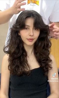 Long Wavy Haircuts, Curly Layers, Bangs Wavy Hair, Medium Length Wavy Hair, Layered Curly Hair, Layered Haircuts For Medium Hair, Wavy Haircuts, Front Hair Styles, Haircuts For Medium Hair