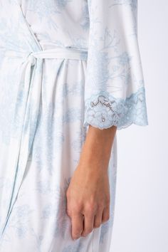 A beautiful get-ready wrap that keeps you cool & calm. Luxe modal jersey robe with lace trim sleeve. Bridal Chemise, Bamboo Dress, Breast Tape Lift, Plus Size Swim, Lounge Pajamas, Floral Robes, Party Look, Plus Size Bra, Linen Shop