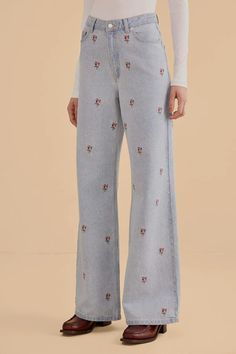 FARM RIO Rose Embroidered Denim Pants - Laneway Boutique Brazilian Clothes, Spring Capsule, Romantic Outfit, Frankies Bikinis, Jeans Diy, Embroidered Denim, Farm Rio, Denim Jumpsuit, Spring Colors