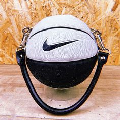 Nice Backpacks, Nike Bag, Purse Aesthetic, Iphone Bag, Bags Game, Basketball Clothes