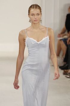 https://nil-a.com 2006 Runway, New York Spring, By Charlotte, Runway Pictures, Beautiful Gowns, Fashion Week Spring