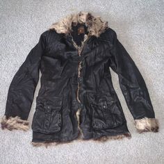 Real Leather That Is Buttery Soft! Real Fur Trim Made In Italy Size It 46 Or Us 10 Large Snap Front Closure Snap Closure Pockets Striped Inside Lining Henry Begulin Designer Leather Jacket Fur, Jacket Fur, Trim Color, Real Fur, Fur Jacket, Fur Trim, Real Leather, Snap Closure, Black And Brown