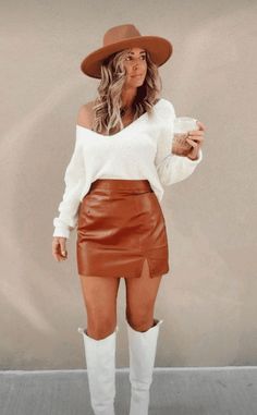 Planning a visit to a winery? Discover 40 crush-worthy outfit ideas that will have you looking effortlessly stylish while sipping your favorite vintages! From casual to chic, these looks are perfect for any winery occasion. Don’t miss #12—it’s a must-have! 🍷✨   #WineryOutfits #WineCountryStyle #FashionInspo #ChicLooks #OutfitIdeas #WineLovers #VineyardFashion #WhatToWear #StylishOutfits #FallFashion #CasualChic #WineTasting #OOTD #FashionTrends Winter Vaquera Outfits, Napa Outfit, Vaquera Outfits, Tops Fall Outfits, Wineries Outfit, Stylish Fall Outfits, Estilo Country