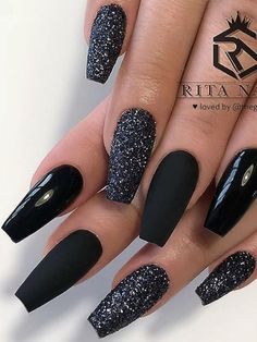 Black Nails With Glitter, Nails With Glitter, Black Coffin Nails, Silver Glitter Nails, Black Acrylic Nails, Gold Glitter Nails, Black Nail Designs, Nail Designs Glitter, New Year's Nails