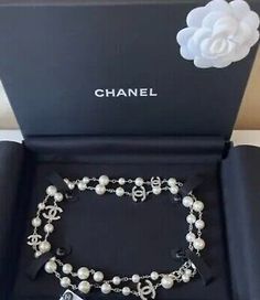 Chanel Jewellery Necklace, Chanel Cc Pearl Necklace, Chanel Inspired Party Logo, Coco Chanel Birthday Party Sweet 16, Breakfast At Tiffany’s Necklace, Chanel Dainty Necklace, Vintage Black And White Jewelry, Cute Necklaces Chanel, Where To Buy Pearl Necklace