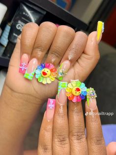 Nail Designs Charms, Lux Nails, Bday Nails, Kay Kay, Cute Short Nails, Acrylic Toe Nails, Girly Acrylic Nails, French Tip Acrylic Nails