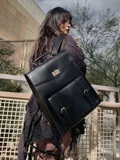 Introducing our Women's Vintage Laptop Backpack - modern functionality meets timeless elegance. Crafted from vegan leather, its structured silhouette and delicate flap with gold-tone turn-lock closure exude classic charm. With front and back pockets and detachable, adjustable shoulder straps, it's perfect for work, shopping, school, travel, and more. Elegant Backpack School Bags, Fashionable Backpacks, Vintage Laptop Bag, Elegant Backpacks, Daisy Vintage, Retro Inspired Fashion, Chic Backpack, Laptop Backpack Women, Laptop Handbag