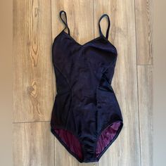 Size Xs Purple Lined Stretch Bodysuit, Stretch Purple Bodysuit With Lined Body, Fitted Purple Bodysuit With Lined Body, Purple Fitted Sleeveless Bodysuit, Fitted Sleeveless Purple Bodysuit, Purple One-piece Bodysuit With Lined Body, Purple One-piece Lined Bodysuit, Purple Stretch Bodysuit For Night Out, Purple One-piece Bodysuit For Party