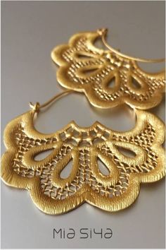 Delicate Gold Hoop Earrings Nickel Free, Gold Hoop Earrings With Intricate Design For Gift, Delicate Gold Hoop Earrings Nickel-free, Delicate Gold Hoop Earrings In Brass, Gold Filigree Bollywood Jewelry, Delicate Gold Brass Hoop Earrings, Gold Plated Filigree Hoop Earrings, Brass Filigree Hoop Jewelry, Brass Filigree Hoop Earrings