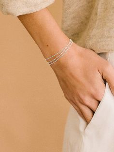 [Superior Material] 925 silver plated. 14K gold plated. [Size] 6"+ 1.2" extender. The dainty bracelet is a pretty gift for best friends, family, lovers, sisters, nieces or anyone on birthday, Christmas, graduation, wedding or mother's day etc. These stunning bracelets are plated in 925 silver gilded with a stainless steel post to ensure a long lasting finish that is nickel free, lead free, and hypoallergenic. This unique and heartfelt product is beautifully packaged and ready for giving. Makes a Ball Chain Bracelet, Chain Bracelet For Women, Tiny Charm, Wrist Wear, Dainty Bracelet, Layered Jewelry, Women Legs, Dainty Bracelets, Bracelet Clasps