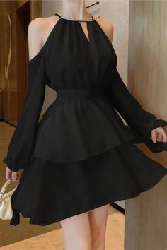 Dress Elegant Short, Black Dresses Classy, French Elegance, Prom Dress Inspiration, Pretty Prom Dresses, Prom Outfits, Modest Fashion Outfits, Looks Chic