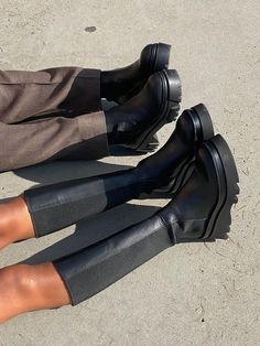 Amaka Hamelijnck, Fall Inspo, Shoe Inspiration, Swag Shoes, Carrie Bradshaw, Angkor