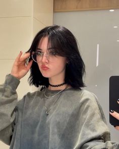 Indie Music Aesthetic, Black Goth Makeup, Actresses With Black Hair, Aesthetic Dpz, Black Hair Types, Tomboy Haircut, Black Hair Shampoo, Black Hair Accessories, Black Hair Blue Eyes